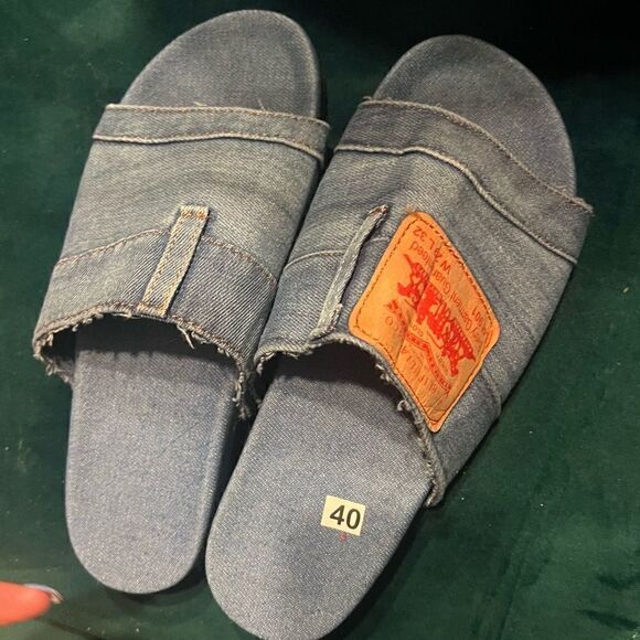 Jean Slides LEVI - Size 8 Sandal - Brand NEW - Never Worn - Jean Marerial Sandal - Picture 1 of 5
